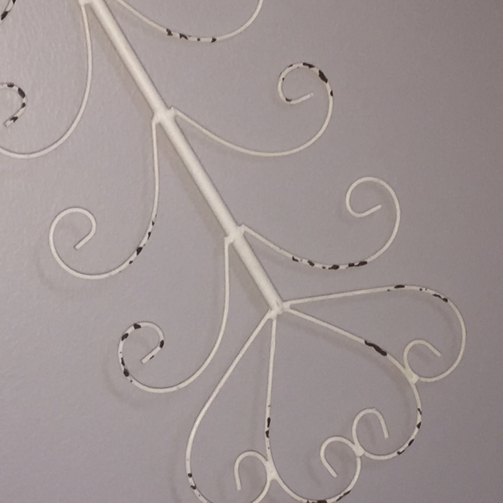 White Distressed Aged Iron Wall Display Anqitue Bird Scroll Weathered - Picture 4 of 4